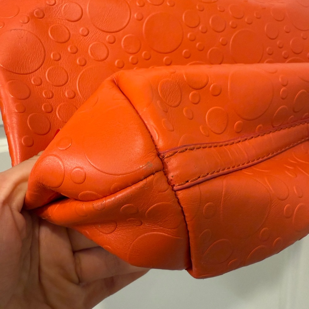 Rare Marc by Marc Jacobs Embossed Coral Leather Hobo Bag – High-Quality, Vintage - Picture 14 of 16